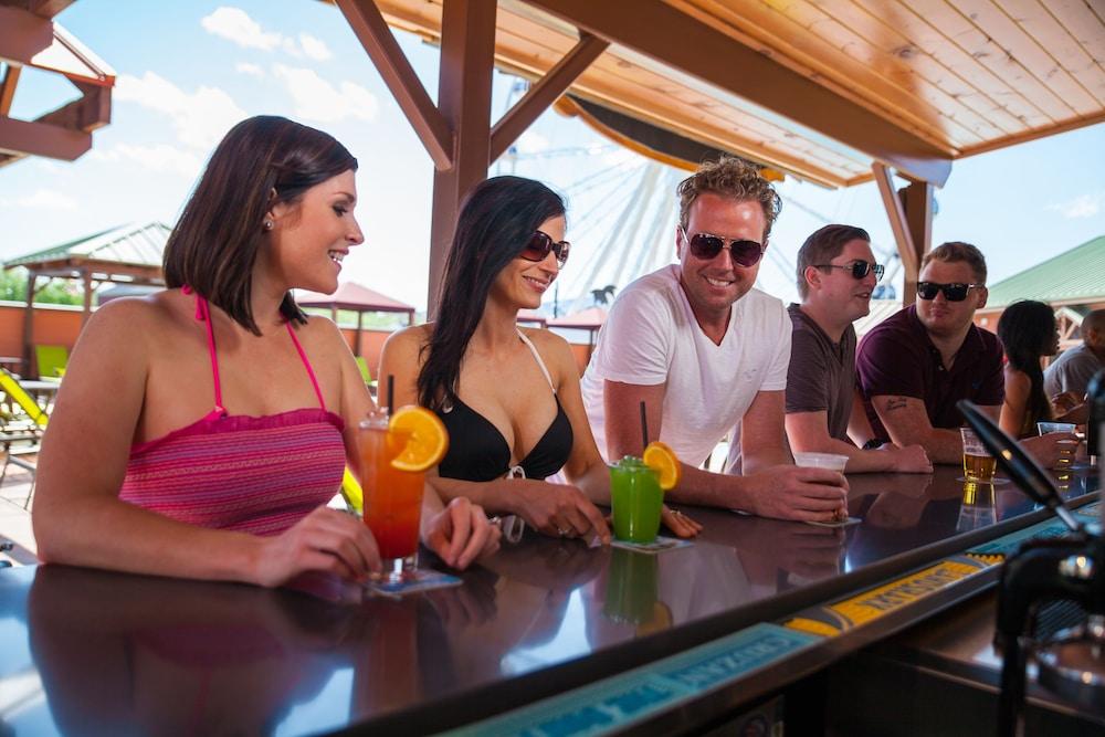 Margaritaville Island Hotel Пиджен Фордж Екстериор снимка