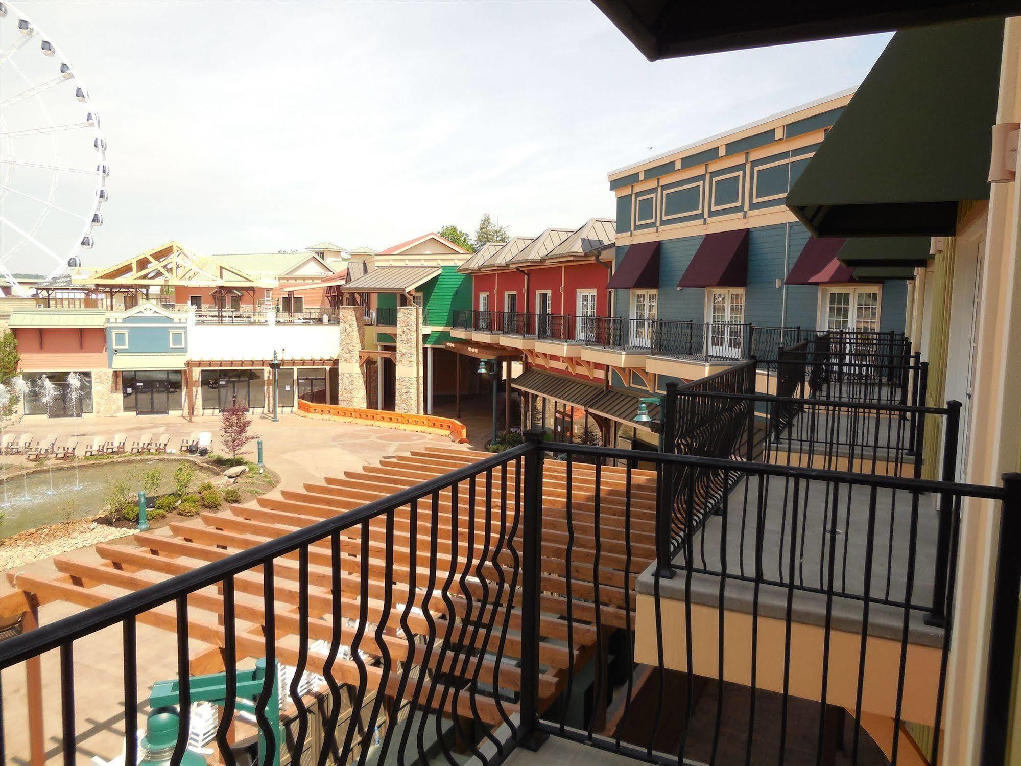 Margaritaville Island Hotel Пиджен Фордж Екстериор снимка