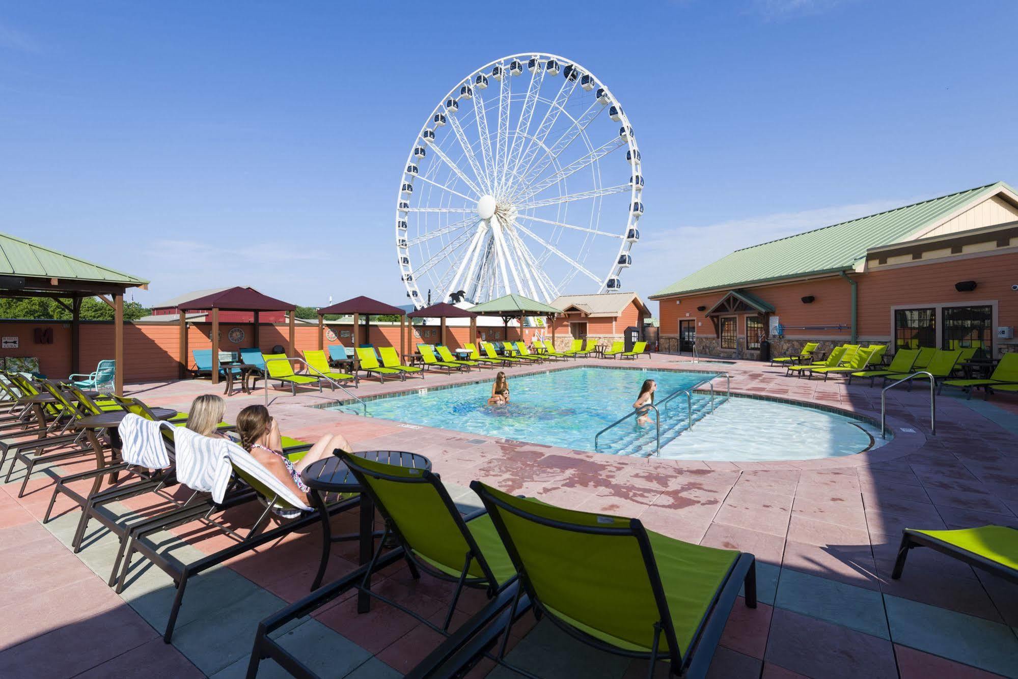 Margaritaville Island Hotel Пиджен Фордж Екстериор снимка